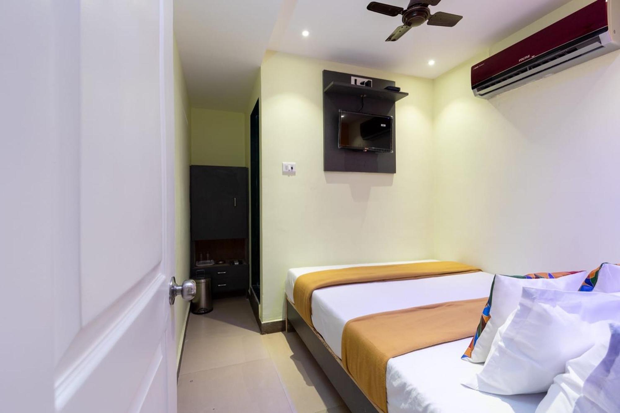 Hotel Shera Residency Мумбаї Екстер'єр фото